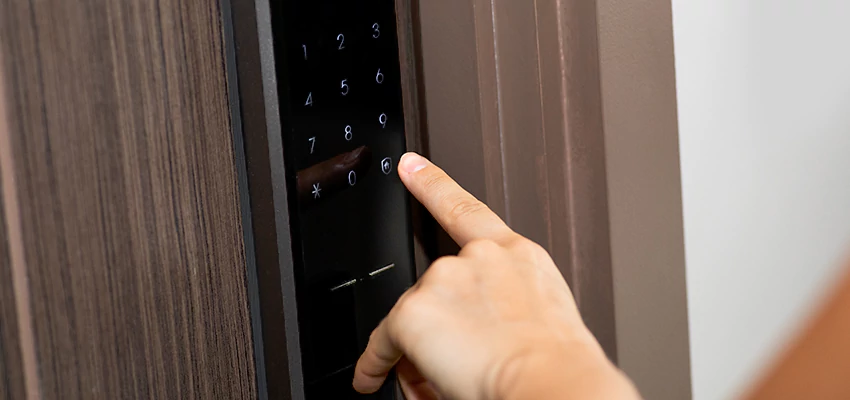 Smart Electric Locks Replacement Services in Freeport