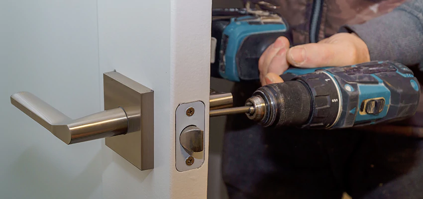 Broken Door Handle Lock Repair in Freeport, Illinois